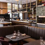Mantra 2 Bond Street